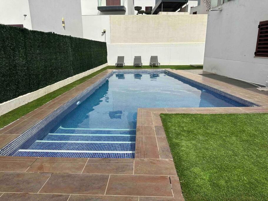 Modern 5-Bedroom Villa With Pool Montequinto Exterior foto