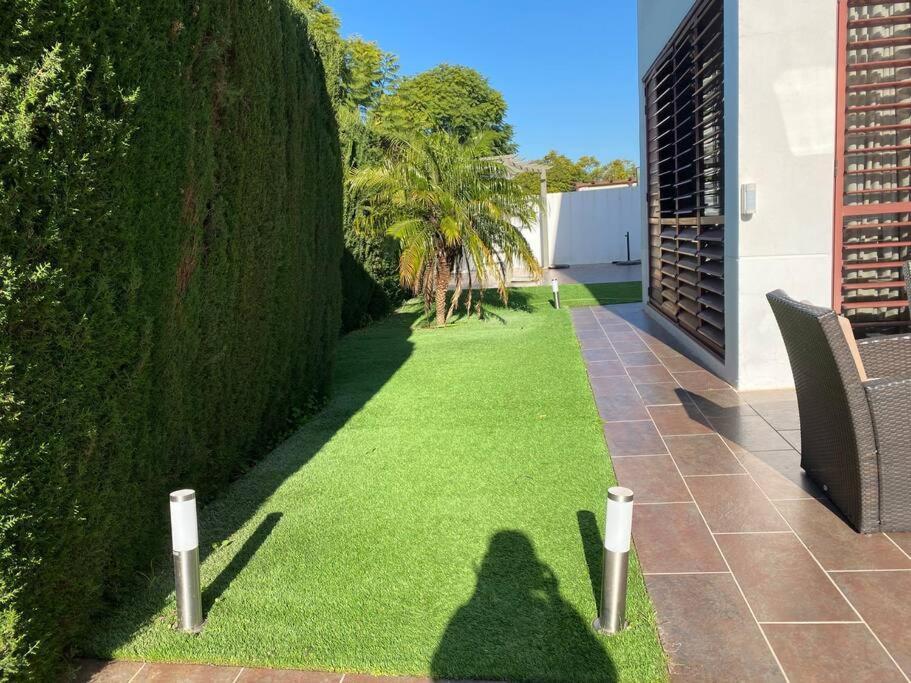 Modern 5-Bedroom Villa With Pool Montequinto Exterior foto